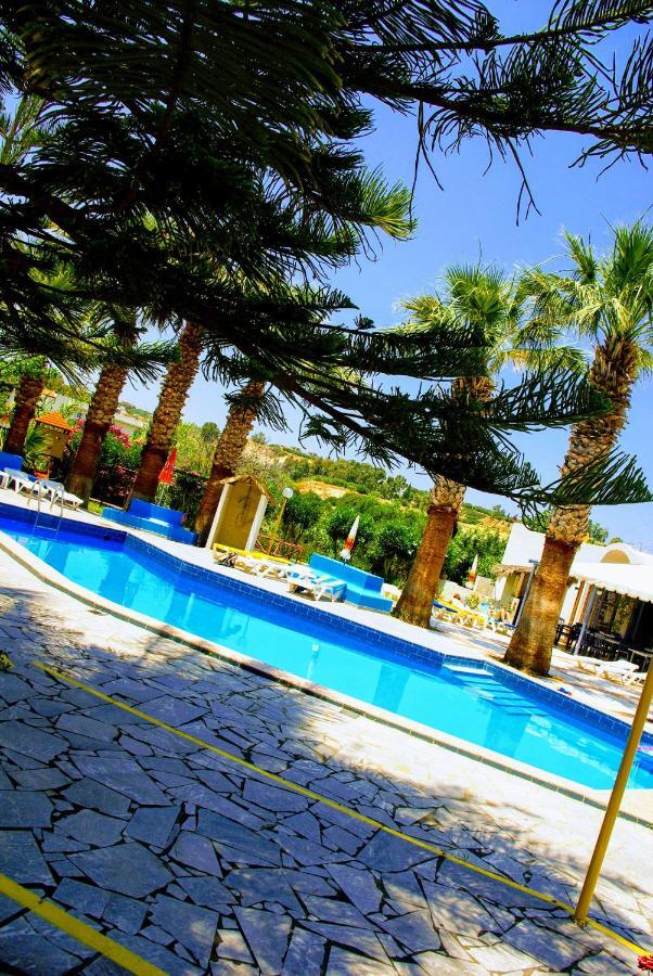 Aspro Hotel 헐소니소스 외부 사진